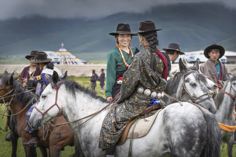 Xu Zhi - A-feast-in-olaxiuma-Township-7